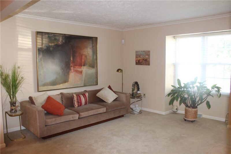 2663 Hunters Point Dr — photo 8