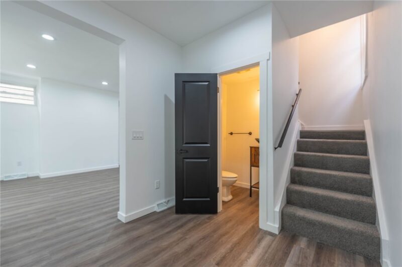 6334 Forward Ave — photo 2
