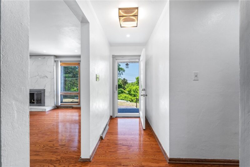 206 Columbia Ave — photo 3