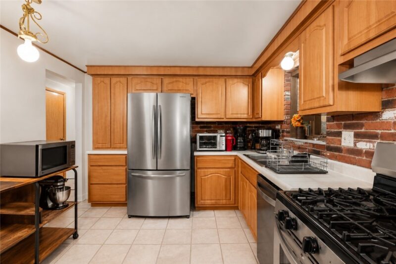 171 Crescent Garden Dr — photo 4