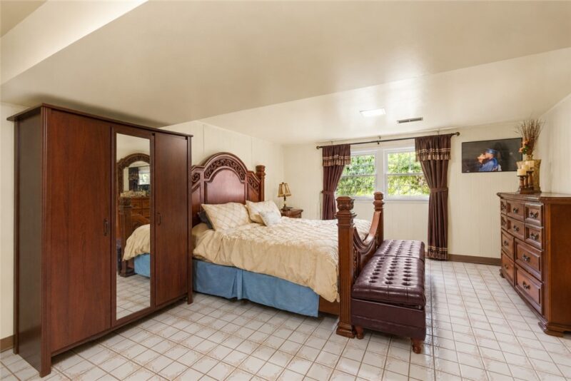 171 Crescent Garden Dr — photo 8