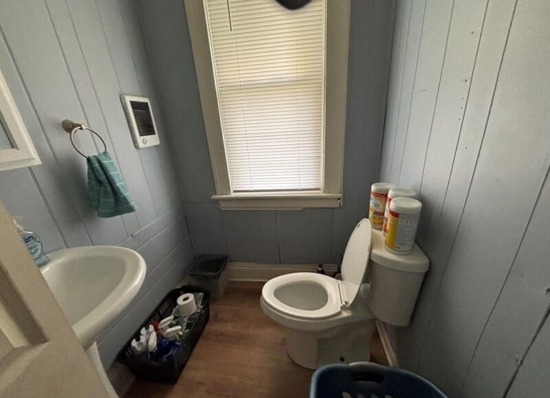 1127 Sycamore St — photo 8