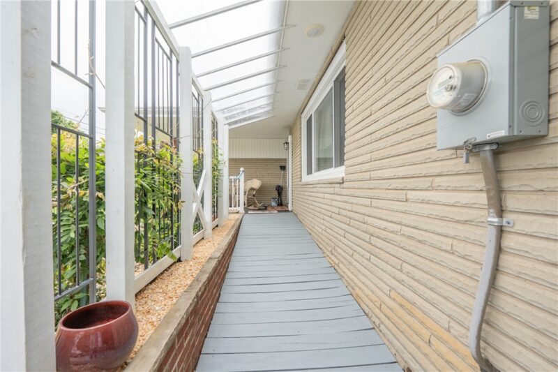 22 Catherine Ave — photo 5