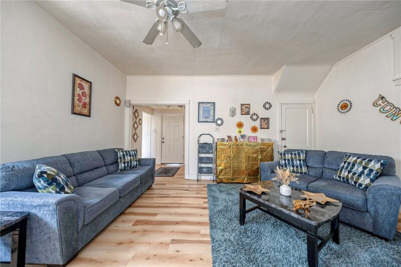 2361 Brownsville Rd — photo 3