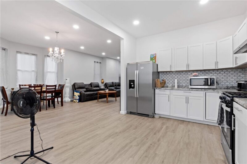 118 Stewart Ave — photo 7