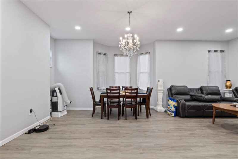 118 Stewart Ave — photo 8