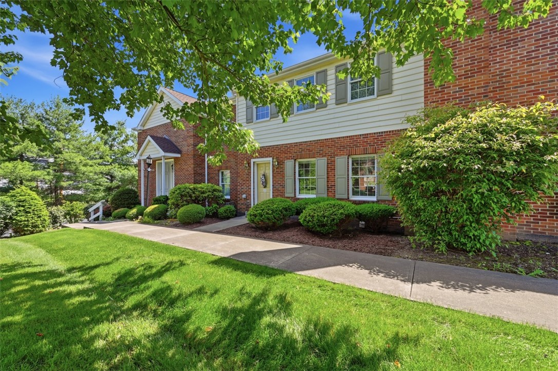 201 Boxwood Ct — photo 1