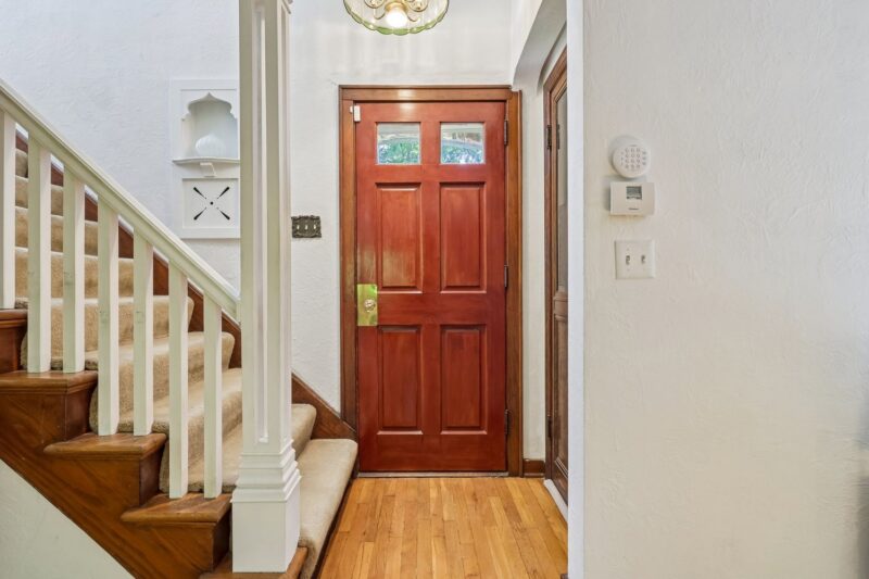 550 Rosecrest DRIVE — photo 3