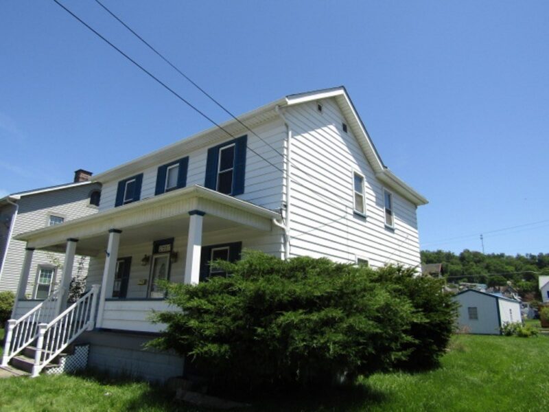 221 S 4th St — photo 2