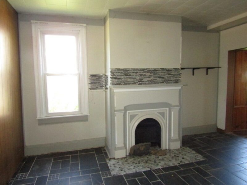 221 S 4th St — photo 7