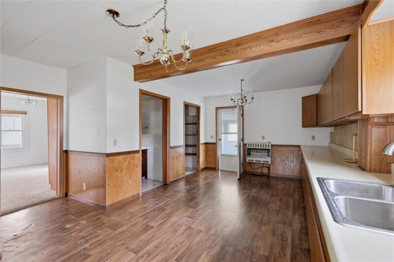 3995 Maple St — photo 7