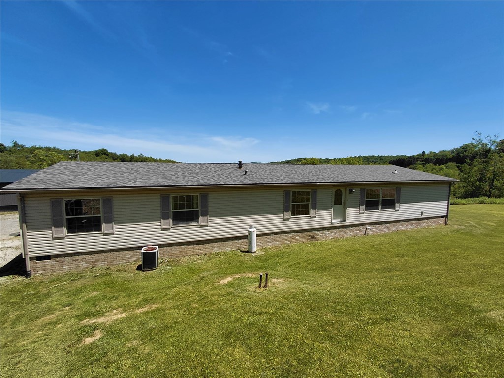 107 Francis Dr — photo 1
