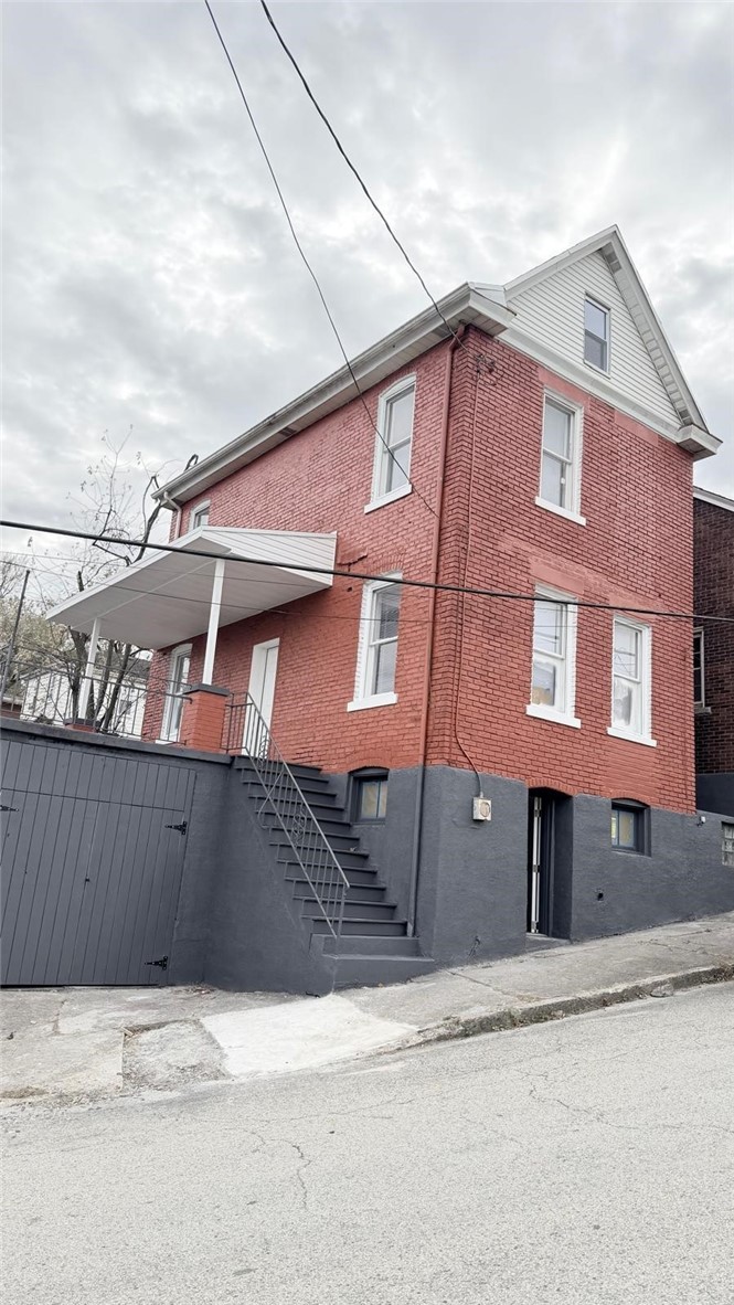 1016 Mcmahon Ave — photo 1