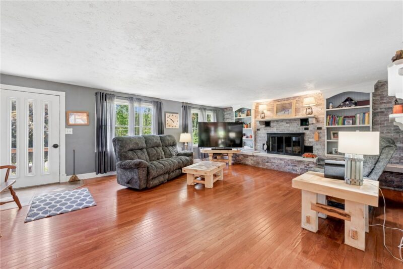 5308 Greensburg Rd — photo 4