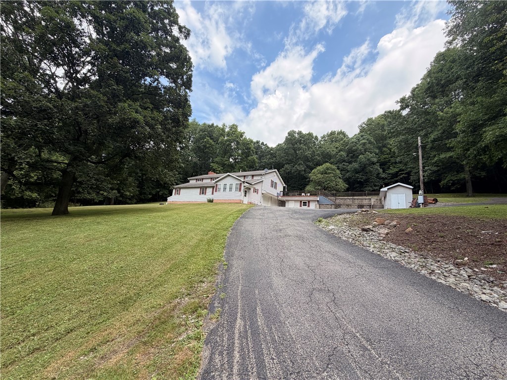 526 E River Rd — photo 1