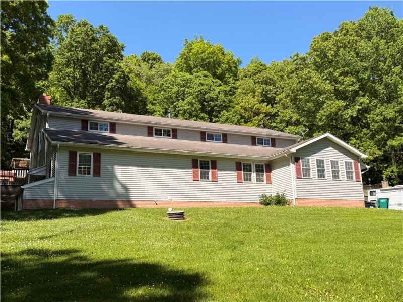 526 E River Rd — photo 4