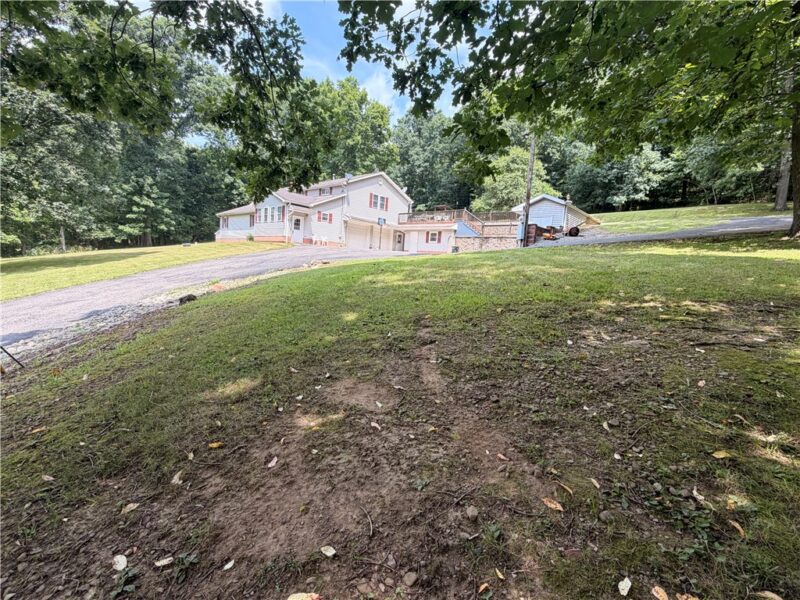 526 E River Rd — photo 7