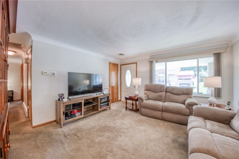 4628 Bowes Ave — photo 3