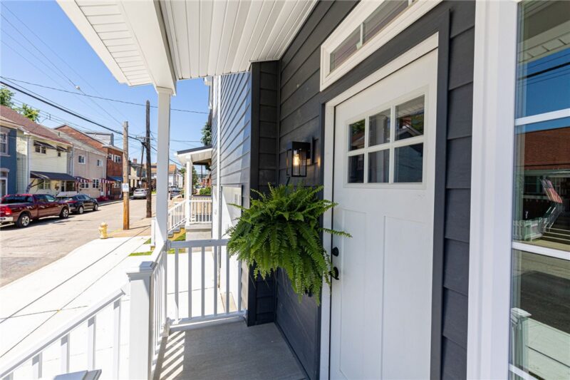1818 Middle St — photo 3