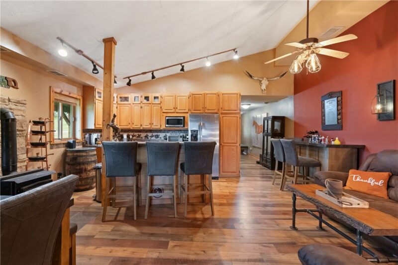 1316 Porter Rd — photo 3