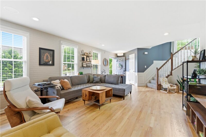 328 Trotwood Dr — photo 4