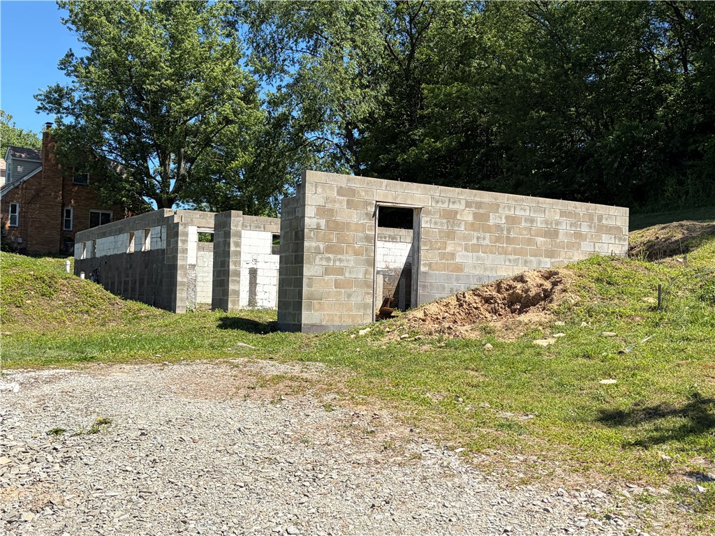 250 Hazel Kirk — photo 1
