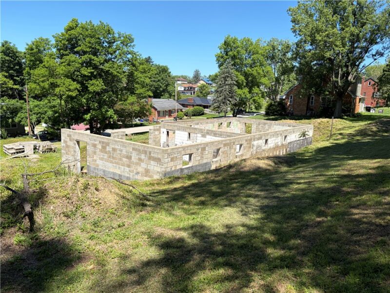 250 Hazel Kirk — photo 4