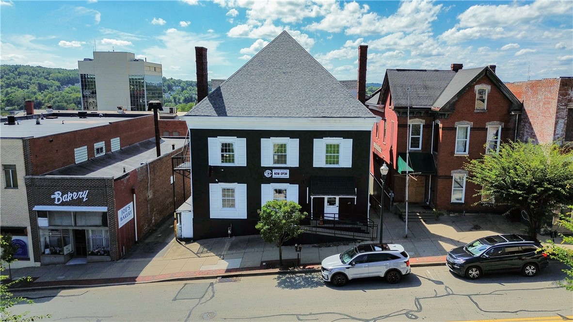 127 N Main St — photo 1
