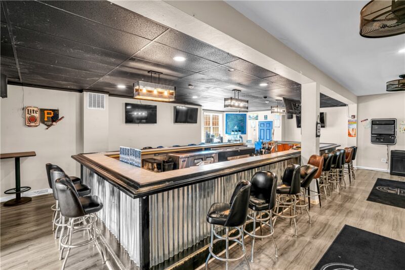 127 N Main St — photo 6