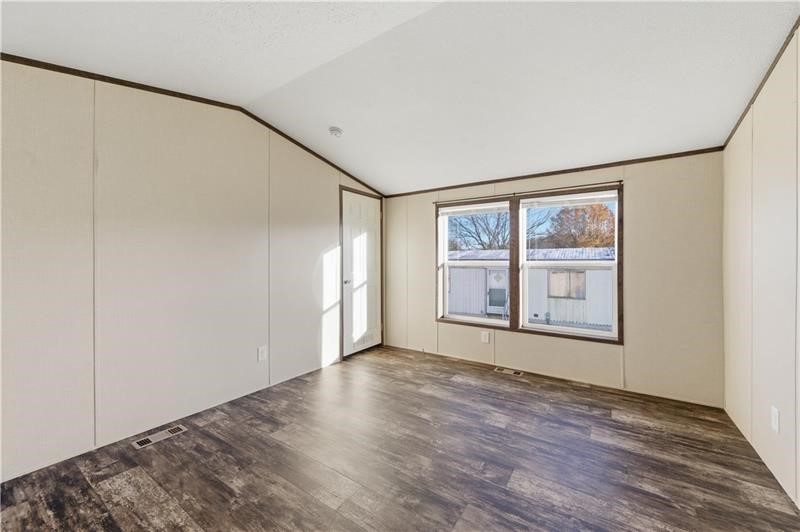 130 Brook Ln — photo 6