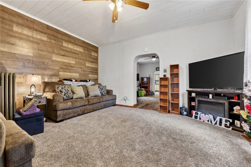 606 N Penn St — photo 4