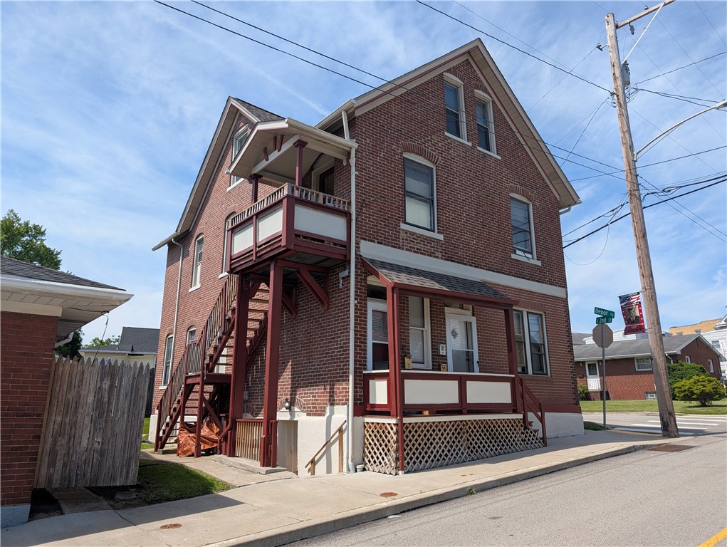 105 Depot St — photo 1