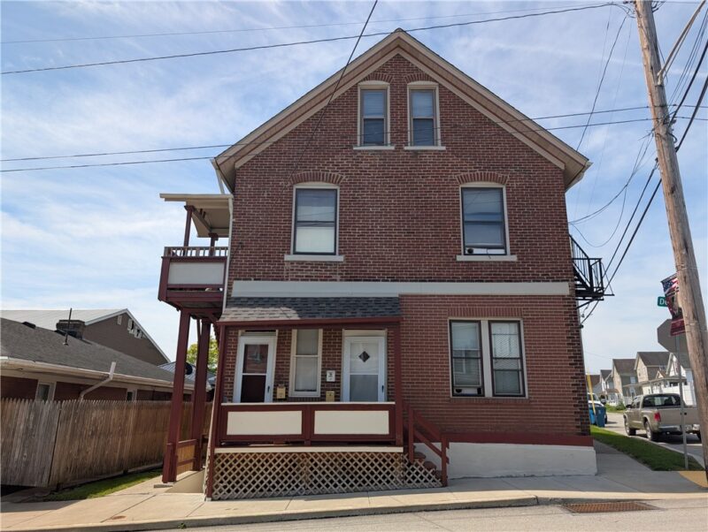 105 Depot St — photo 2