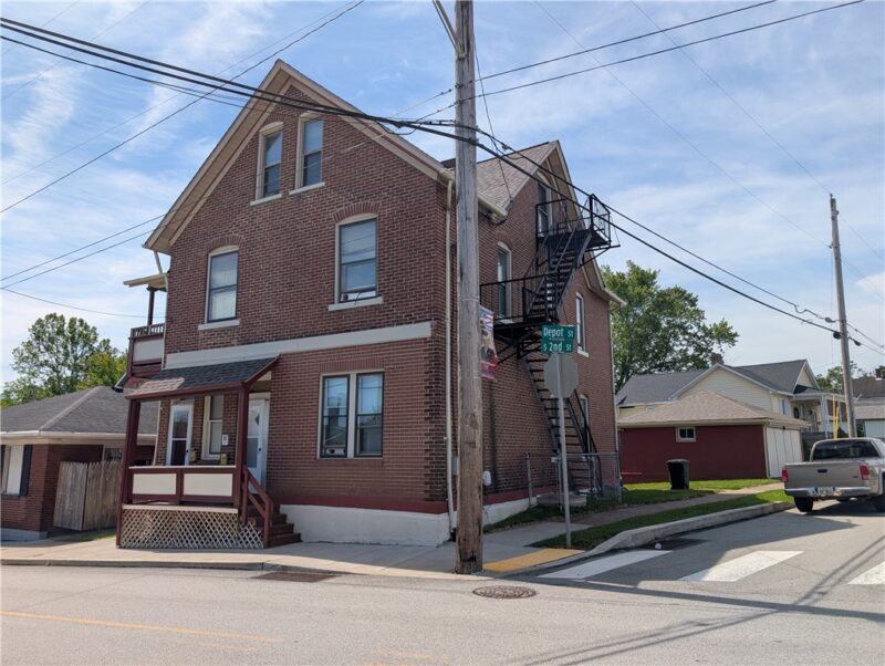 105 Depot St — photo 3