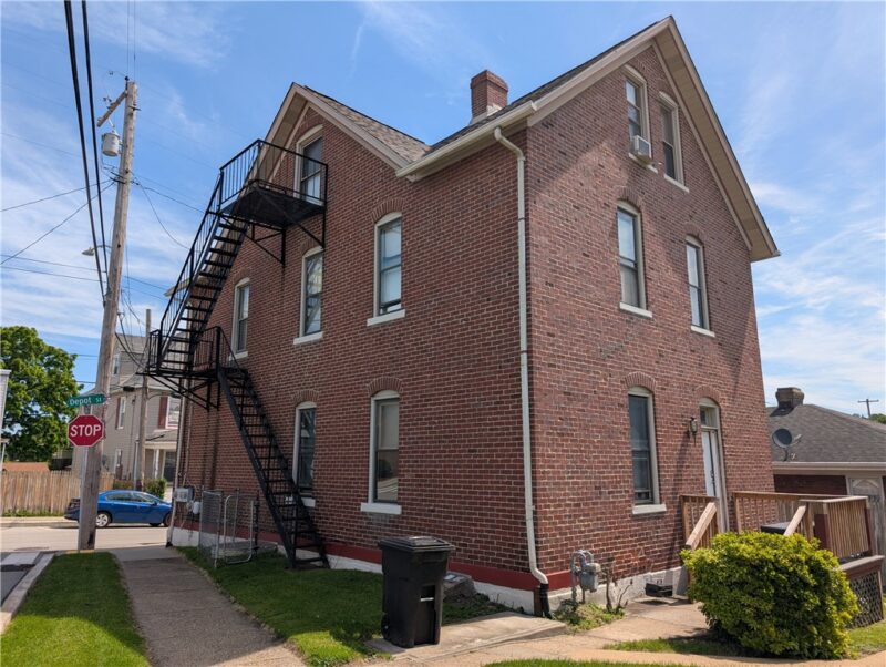 105 Depot St — photo 4