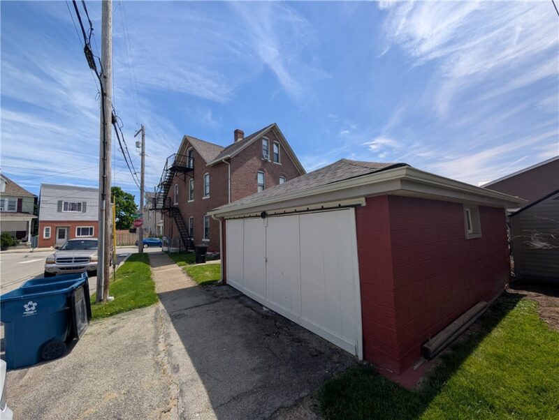 105 Depot St — photo 8