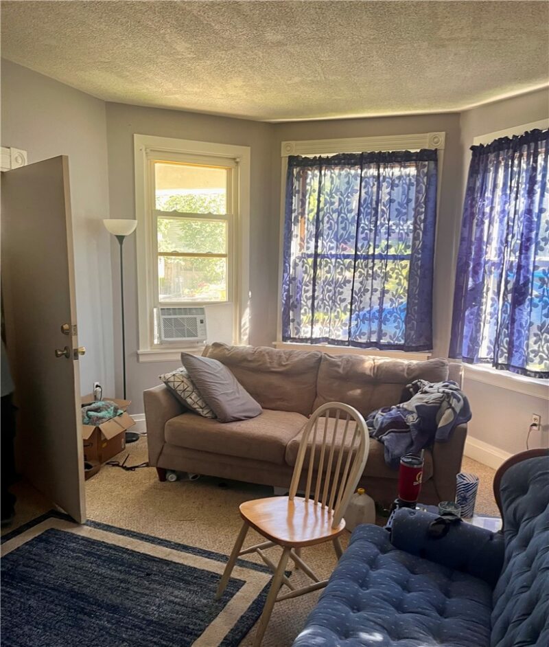 702 Vine — photo 4