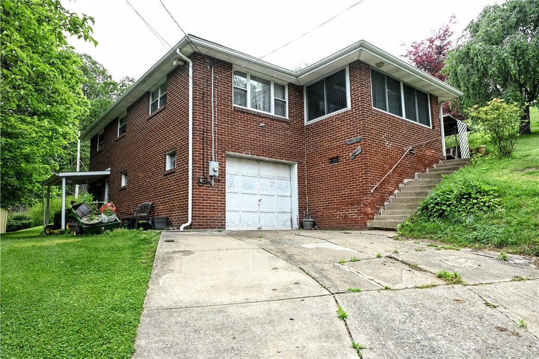 950 Tourman Street — photo 1