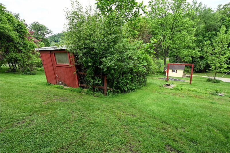 950 Tourman Street — photo 4