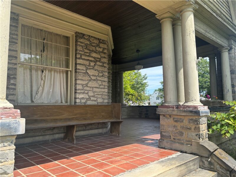 1126 HIGH ST — photo 4