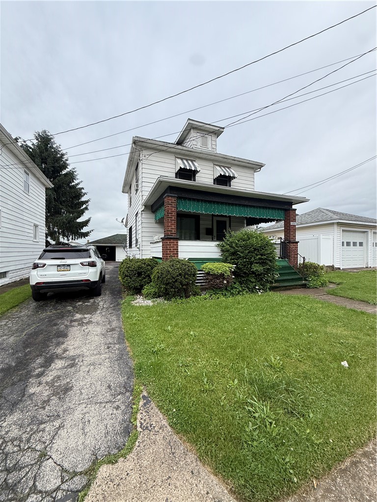908 Hazen St — photo 2