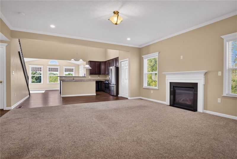 229 W Country Barn Rd — photo 4