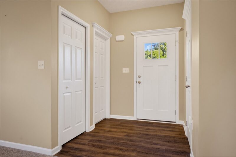 229 W Country Barn Rd — photo 5
