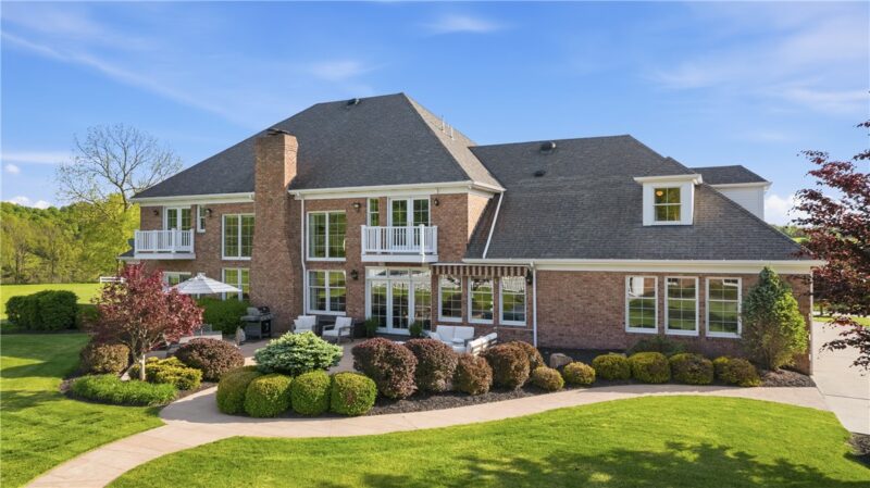 10 Carriage Trade Dr — photo 7