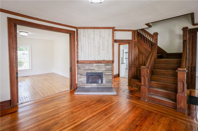 506 S Main St — photo 4