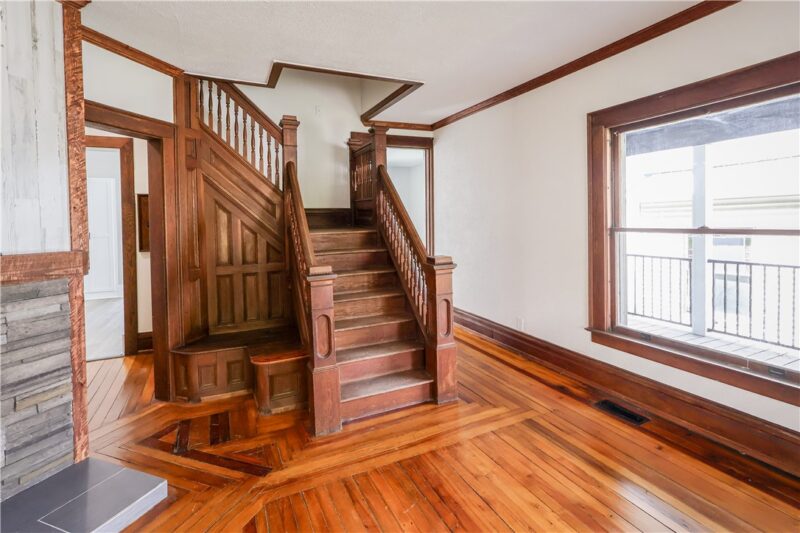 506 S Main St — photo 5