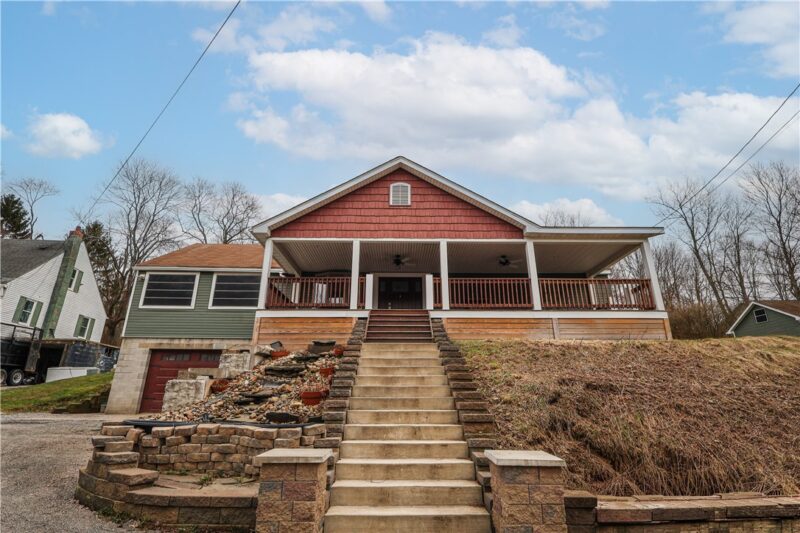 989 Blackhawk Rd — photo 2