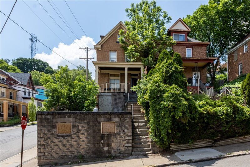 1 Elm Ln — photo 2