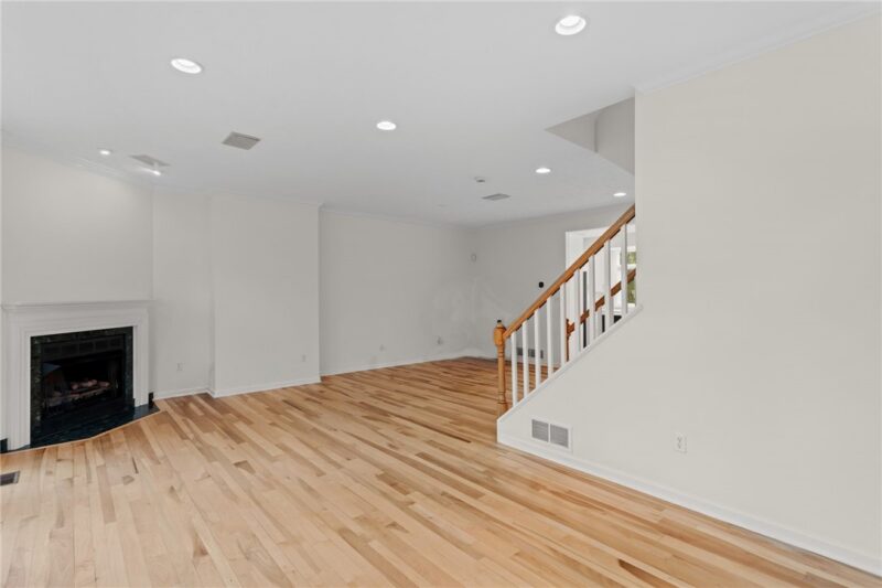 20 Waterfront Drive — photo 4