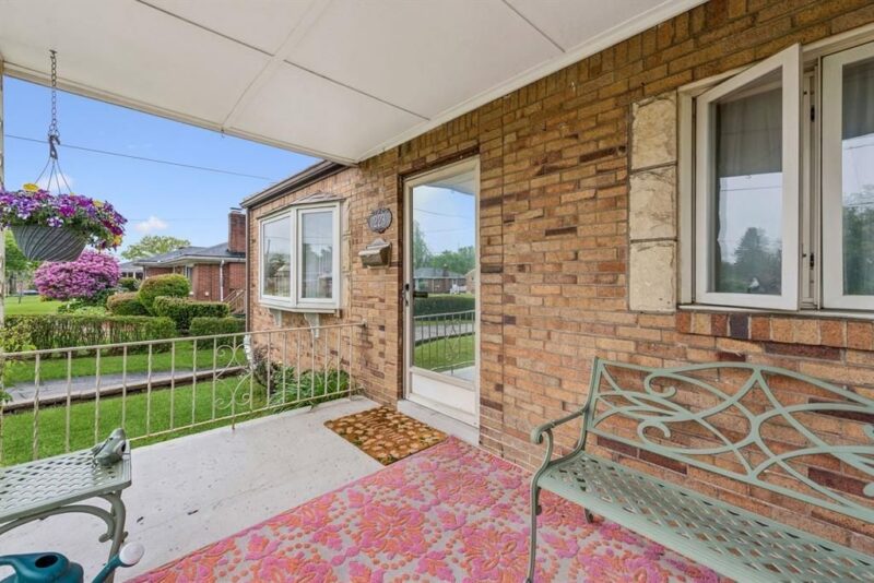 223 E Patty LANE — photo 2